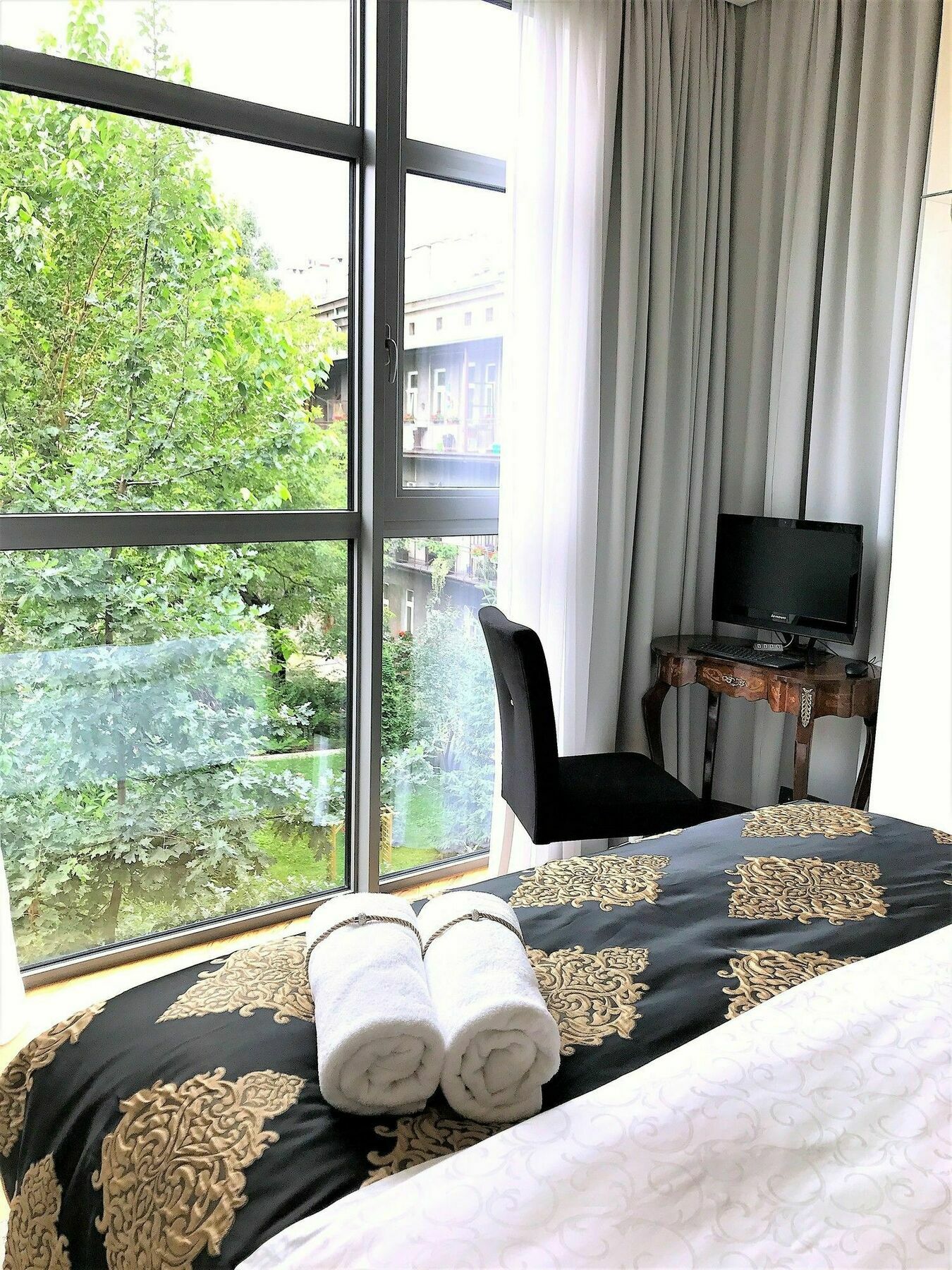 Mondrian Luxury Suites & Apartments Krakow Old Town Bagian luar foto